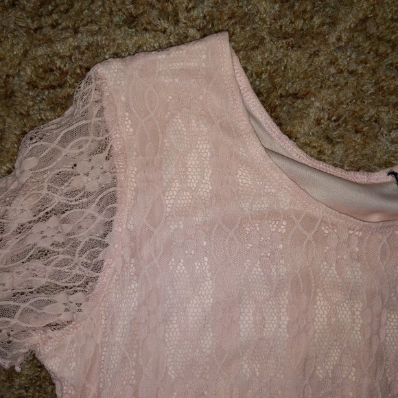 4/$20 | Pink Lace Blouse Top with asymmetrical hem - Picture 3 of 6